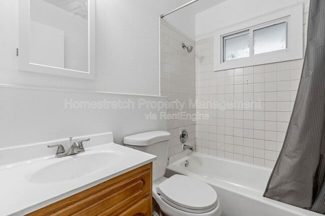 Building Photo - 212 Mc Alpine Dr