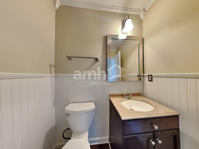 Building Photo - 7614 Henderson Park Rd