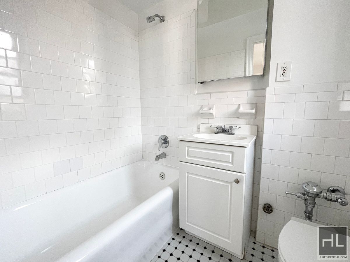 Building Photo - AMSTERDAM AVENUE