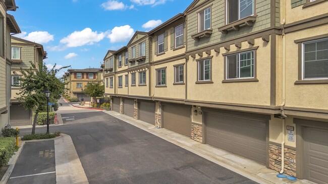 Building Photo - 26090 Stonehaven Dr