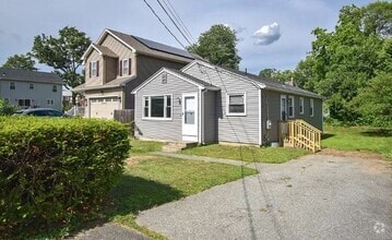 Building Photo - Ranch - recently updated, fenced in yard