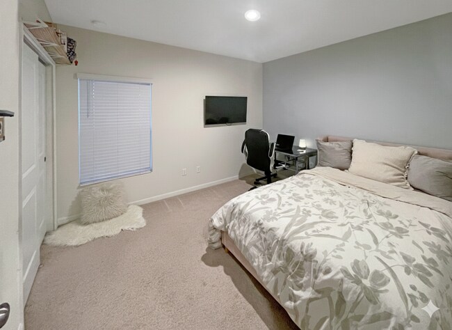 Building Photo - 307 Millstone Ct