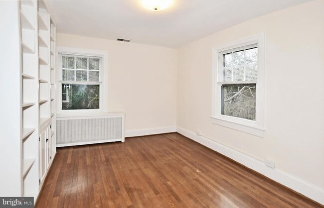 Building Photo - 4509 Ellicott St NW