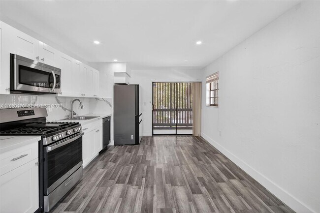 Building Photo - 3265 Virginia St