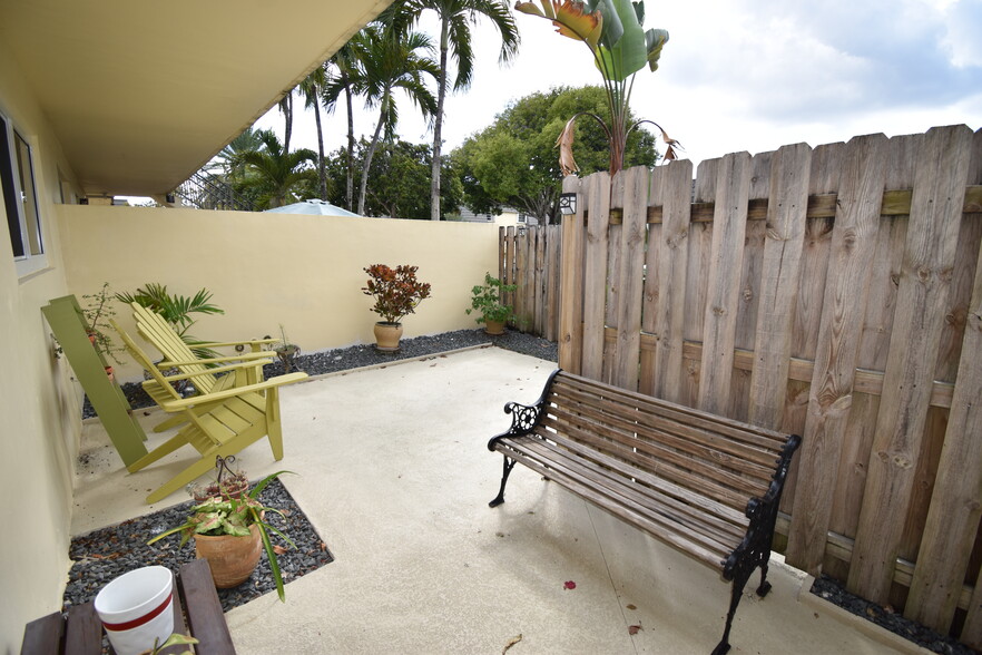 Building Photo - 8469 SW 137th Ave