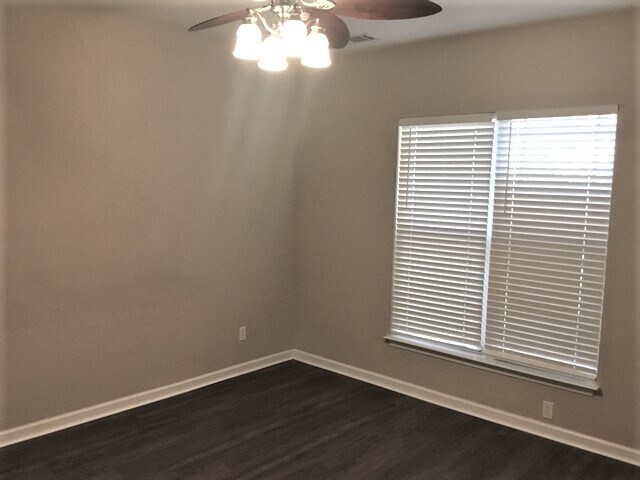 Building Photo - 17 Isle Of Palms E
