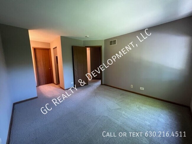Building Photo - 737 Candleridge Ct