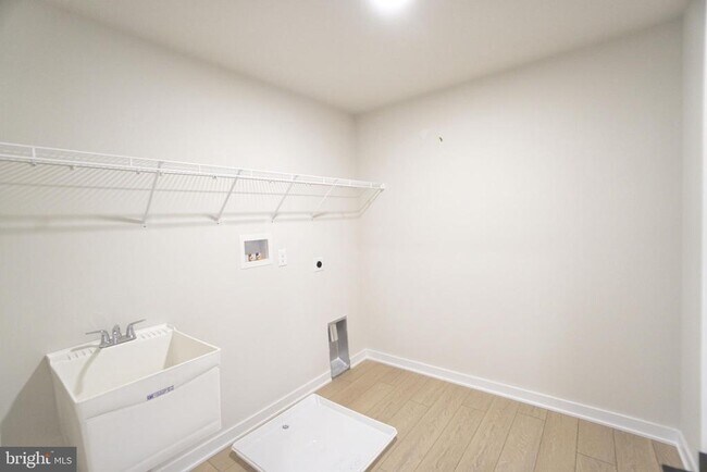 Building Photo - 332 Aspen Wy