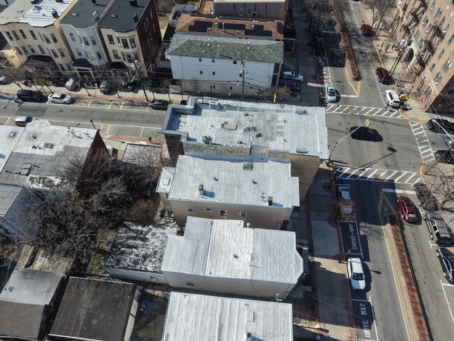 Building Photo - 1102 Central Ave