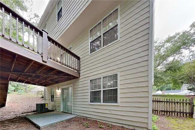 Building Photo - 3468 Erin Glen NW