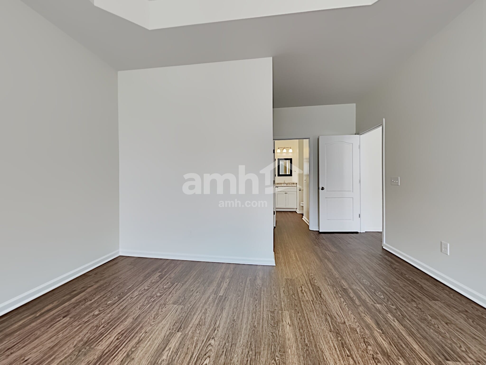 Building Photo - 128 Satur Dr