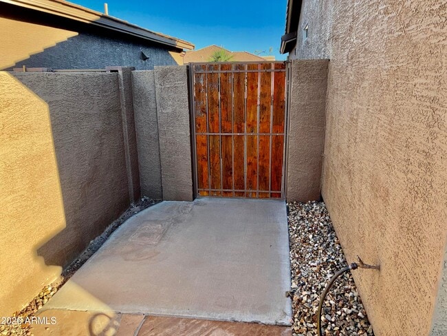 Building Photo - 3189 E Hazeltine Way