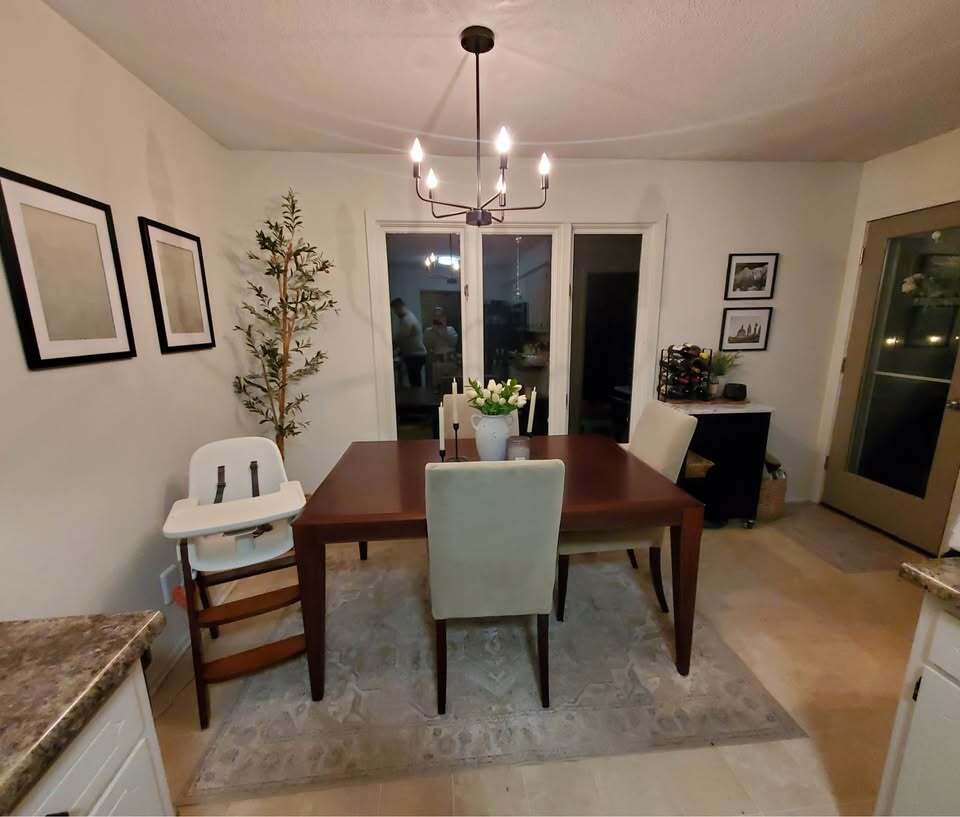 Dining room - 5853 Winnetka Ave N