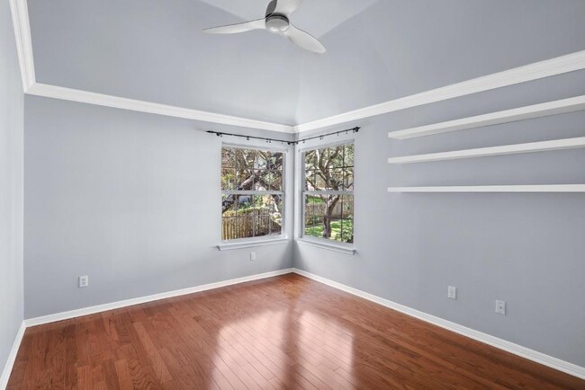 Building Photo - 10605 Coreopsis Dr