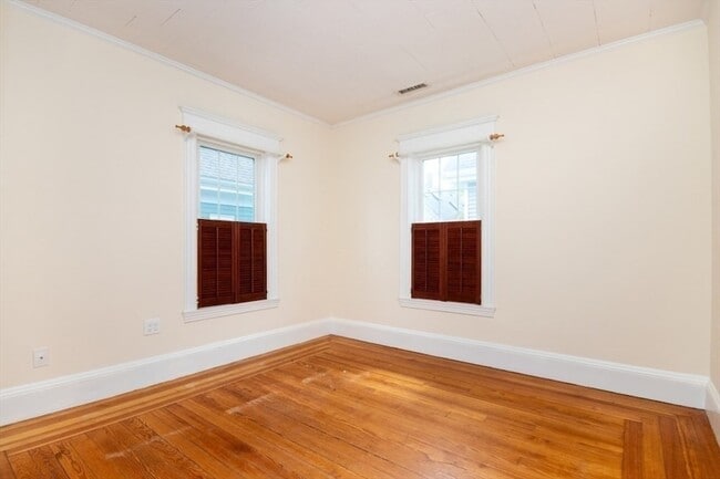 Building Photo - 24 Walden St