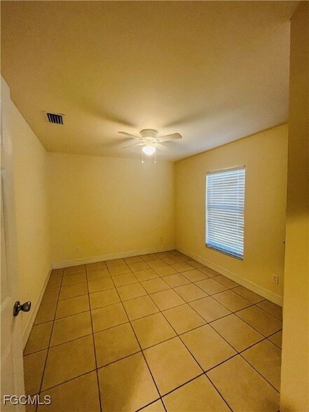 Building Photo - 3022 SE Santa Barbara Pl