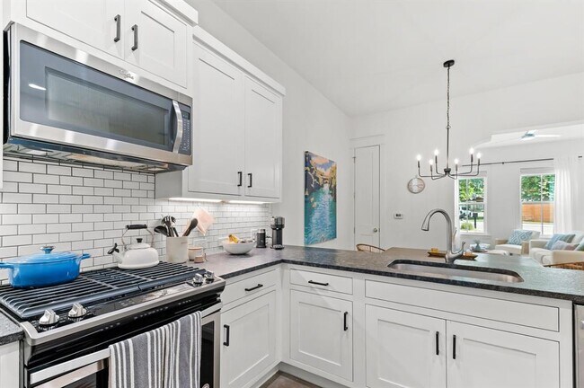 Building Photo - 3206 Garden Villa Ln