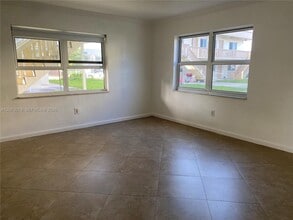 Building Photo - 3670 SW 60th Ave
