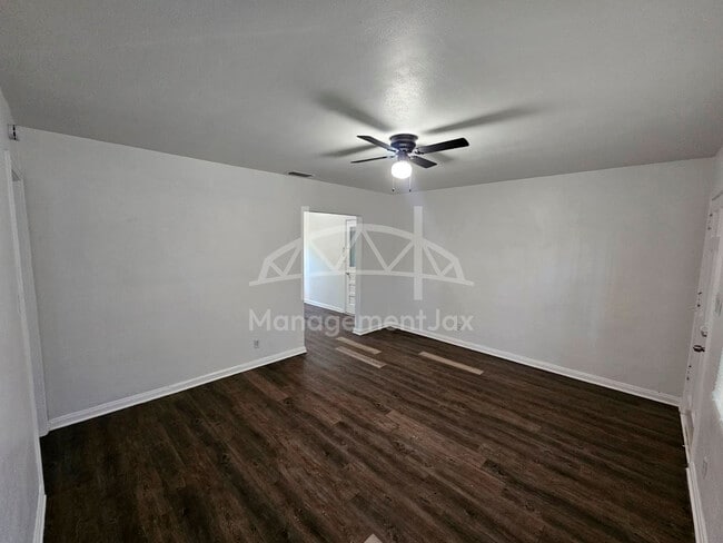 Building Photo - 1010 Edgewood Ave W