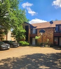 Building Photo - 506 E Denton Dr