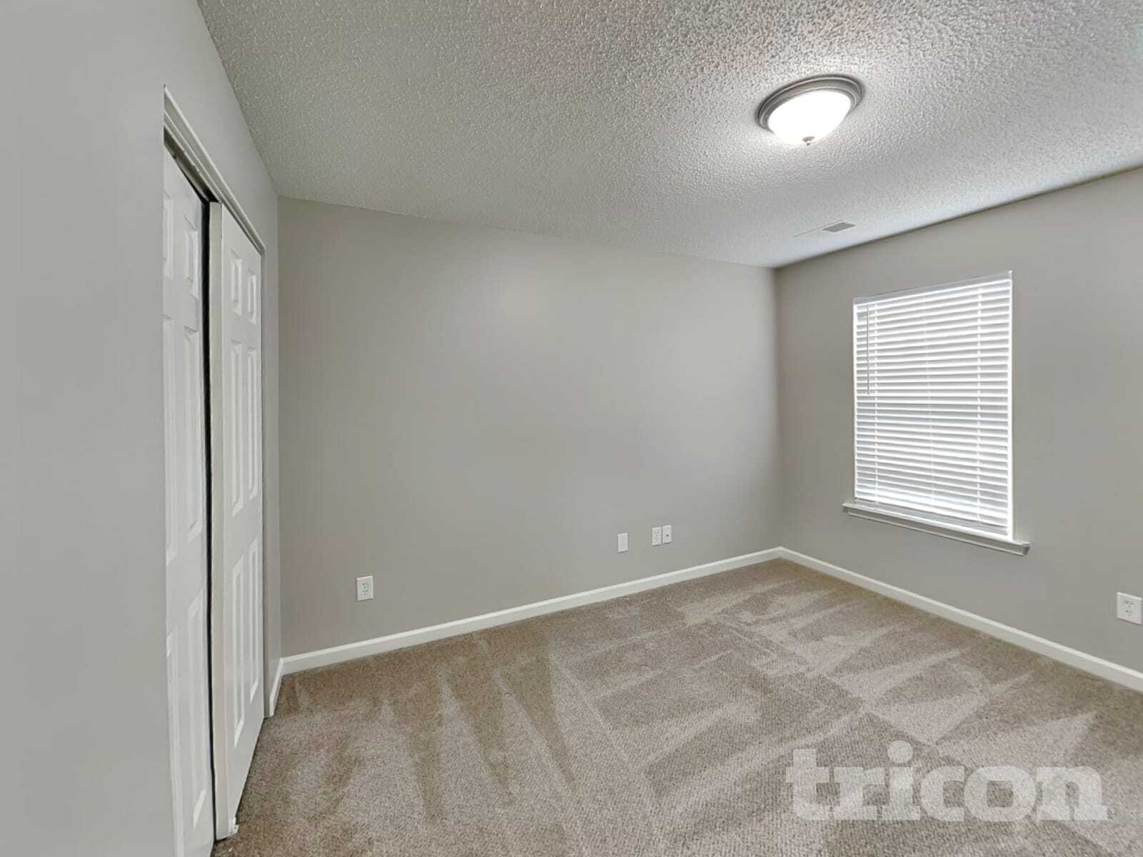 Building Photo - 2208 Ballingarry Dr