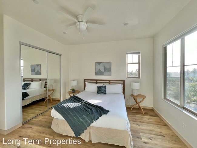 Building Photo - 5 br, 6 bath House - 1284 Pine Ave