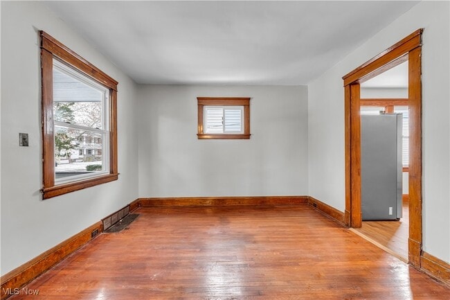 Building Photo - 11601 Headley Ave