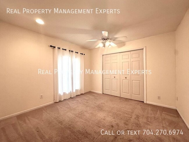 Building Photo - 9902 Redbud Tree Ct