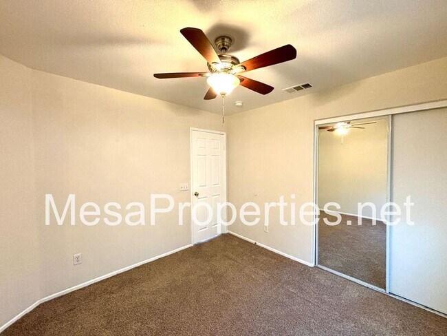 Building Photo - 13720 Thrush Ct