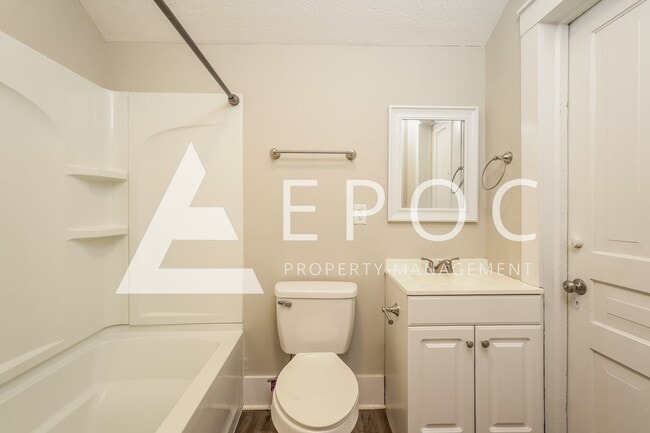 Building Photo - 705 Salisbury Ridge Rd