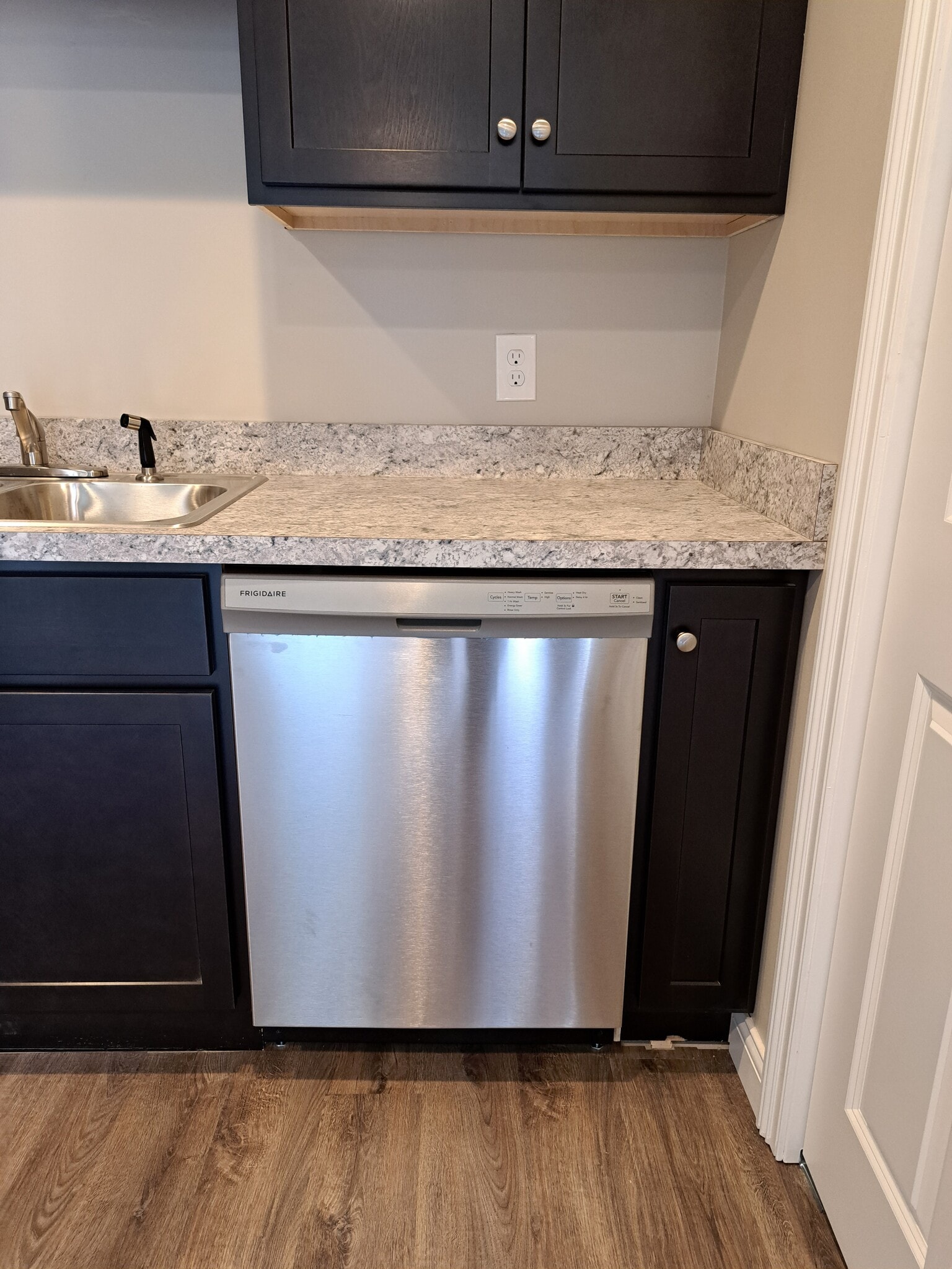 Dishwasher - 3130 Burlew Blvd