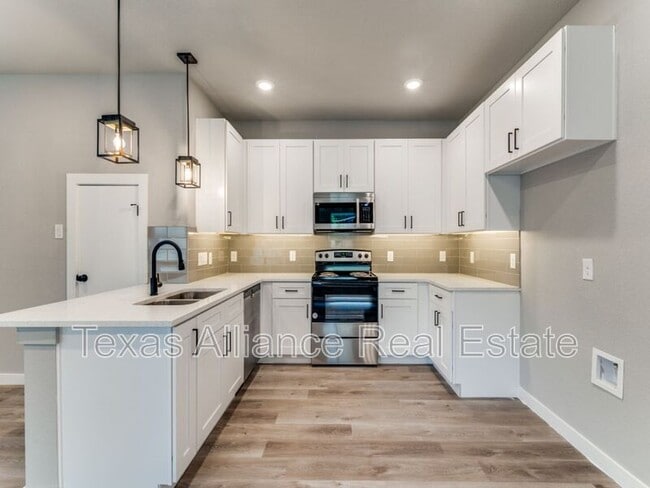 Building Photo - 3628 Frazier Ct