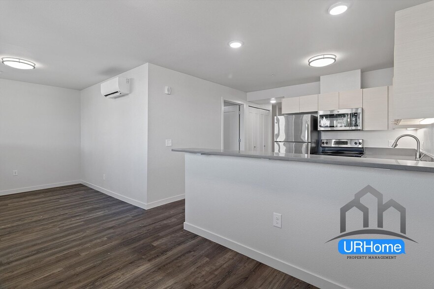Interior Photo - Hollywood 12
