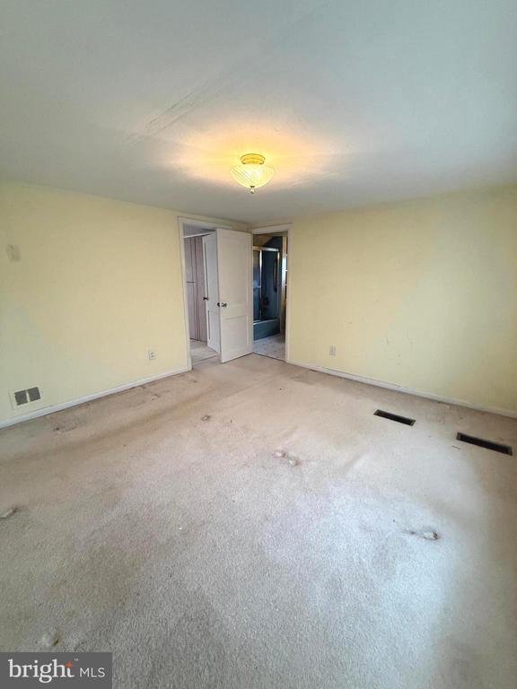 Building Photo - 4324 Valley Rd