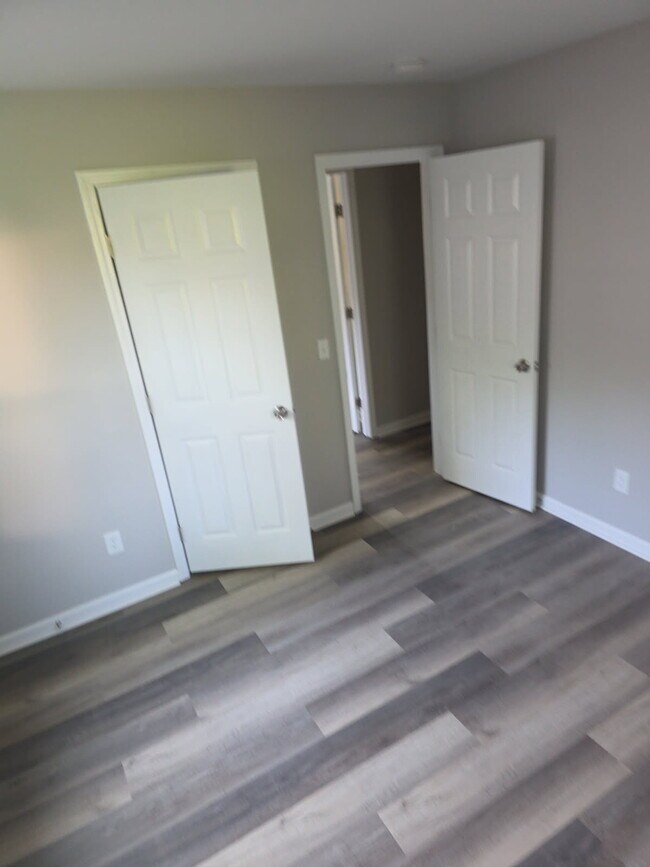 Building Photo - 5510 Halstead Ave