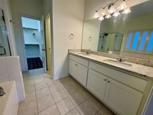 Building Photo - 408 Wolf Creek Way