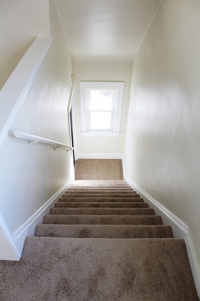 Front Stairs - 17606 Franklin Ave