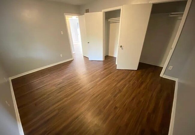 Building Photo - 3171 Pleasant Valley Rd