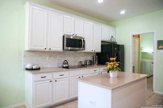 Building Photo - 133 Shadow Knolls