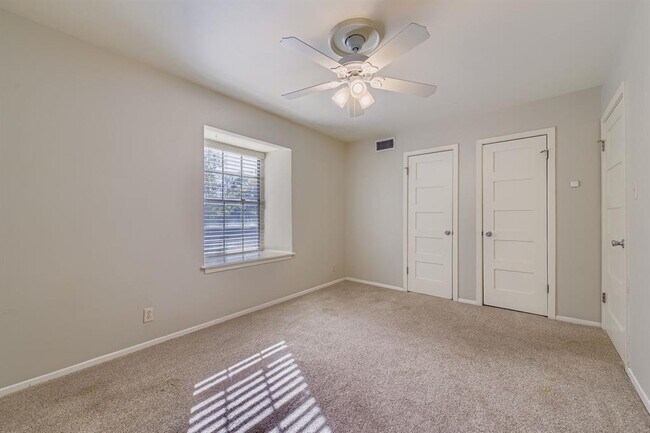 Building Photo - 7801 Shoal Creek Blvd