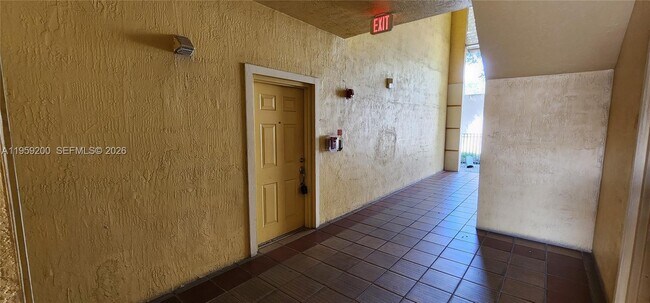 Building Photo - 7360 NW 114th Ave