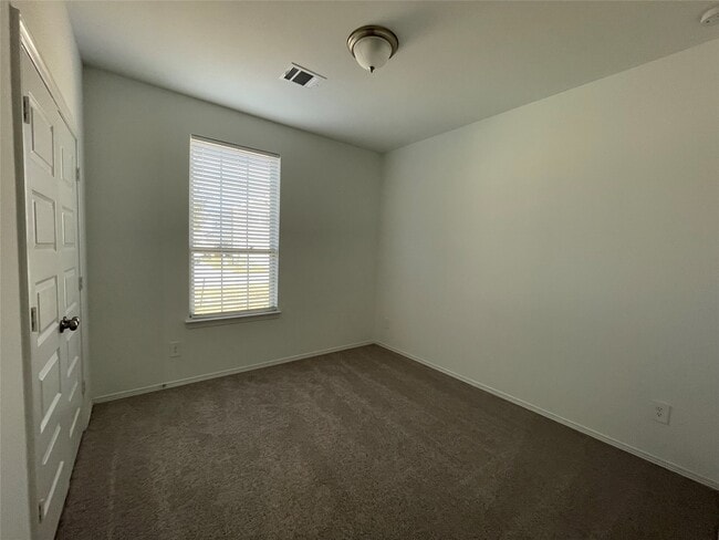 Building Photo - 9669 Caney Trails Rd