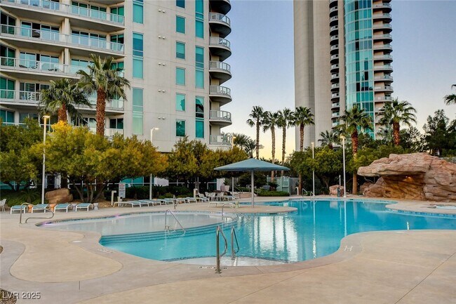 Building Photo - 222 Karen Ave