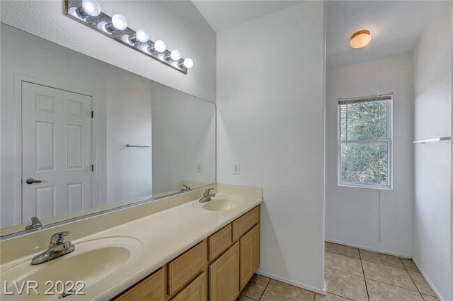 Building Photo - 6560 Bucking Horse Ln