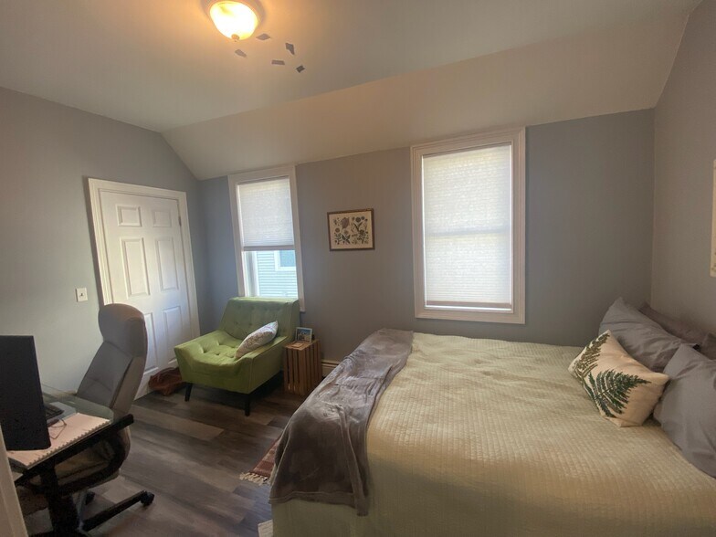 Bedroom 2 - 173 Orms St