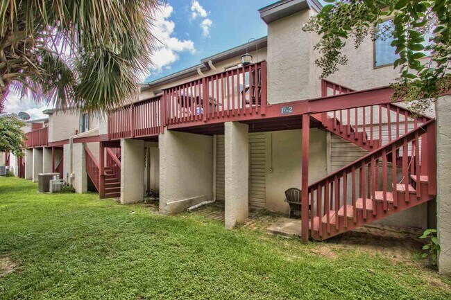 Building Photo - 1319 Airport Dr
