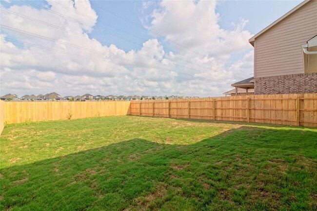 Building Photo - 6613 Wolf Pack Dr