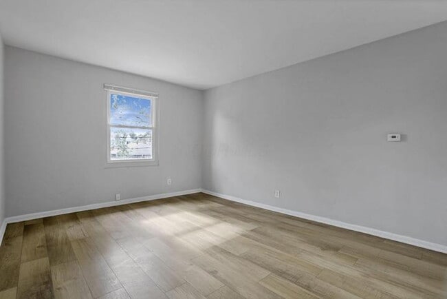 Building Photo - 1009 Lilley Ave