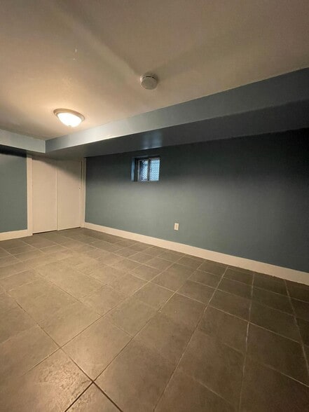 Building Photo - 156 Randolph Ave