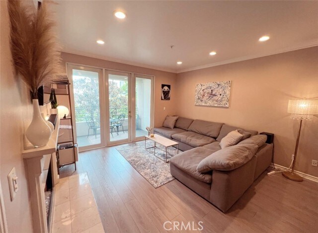 Building Photo - 2233 Martin